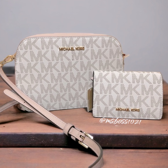 Michael Kors Hudson Crossbody Bag Wallet Vanilla/Soft Pink BRAND NEW